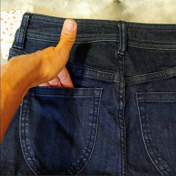 Free People | Dark Denim Raw Hem Biker Jean Shorts | Trendy Mom Bottoms | 26 NWT - Picture 5 of 10